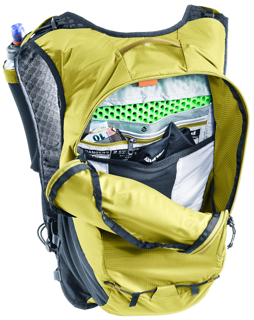 Internal mesh pocket anchors small gear for quick access