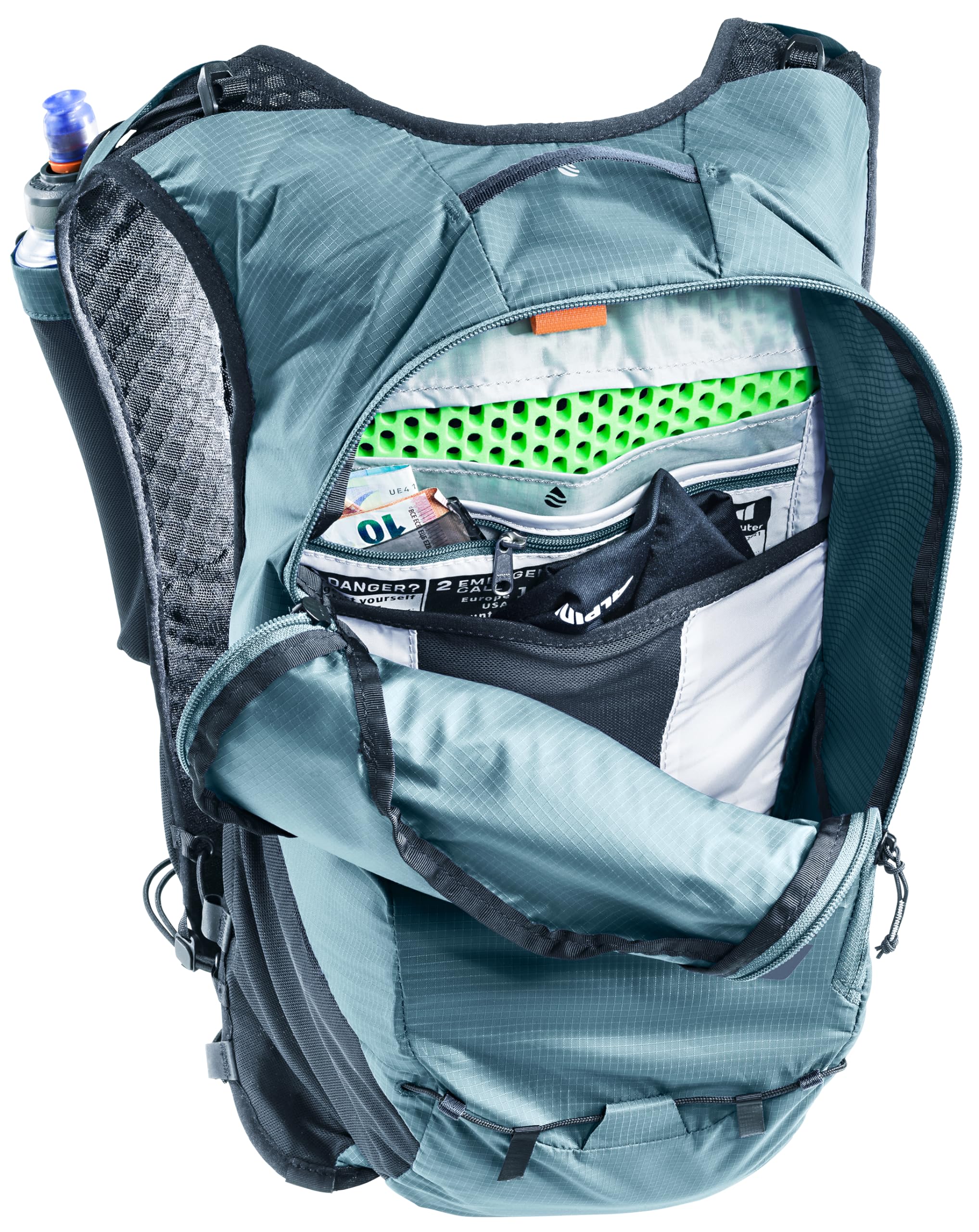 Deuter Ascender 13 hydration compatibility keeps drinks within reach