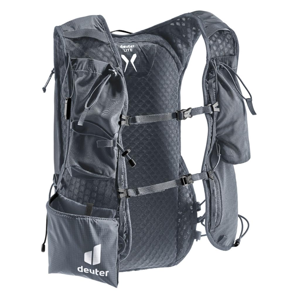 Deuter Ascender 7L stabilizer straps, stable load distribution on uneven terrain.