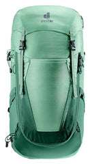 Deuter Futura 24 SL Active-Comfort-Fit straps keep a secure, adaptable hold.