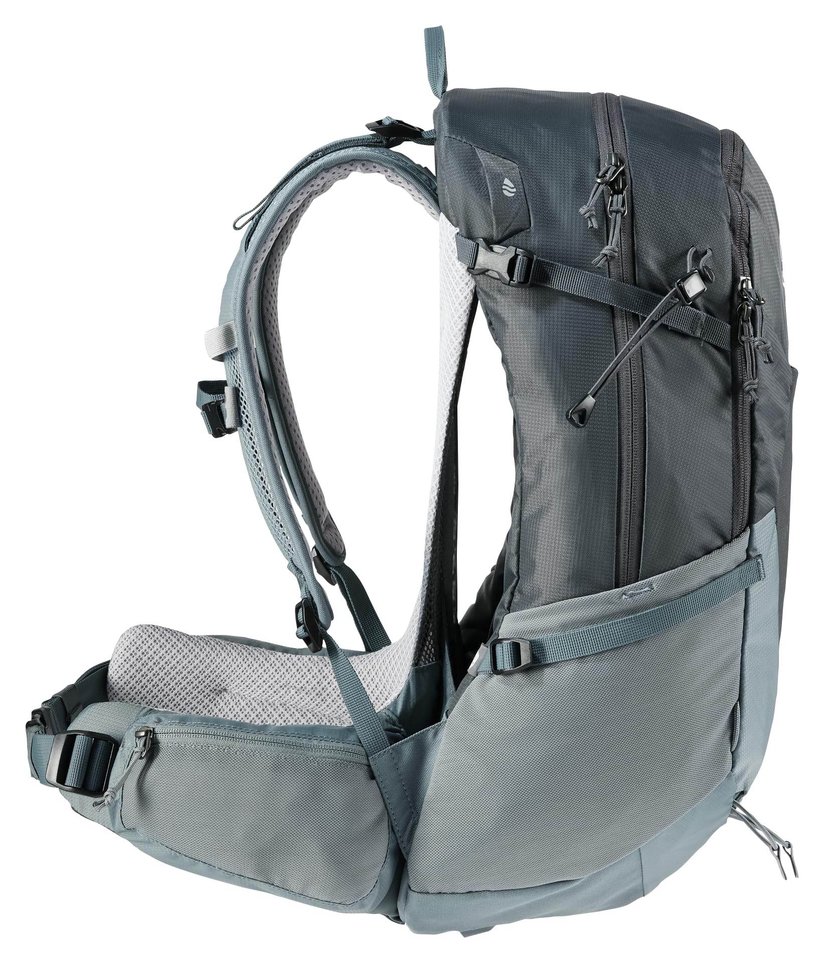 Deuter Futura 25 SL back panel showcasing enhanced ventilation in action.
