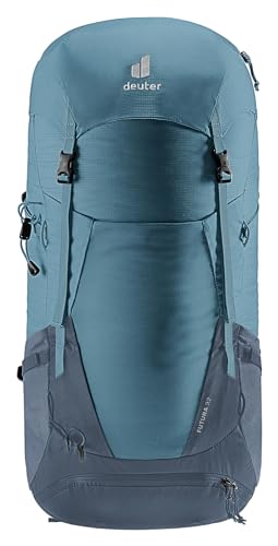 Deuter Futura 32 shoulder harness detail illustrating adjustable ActiveFit for a comfortable fit