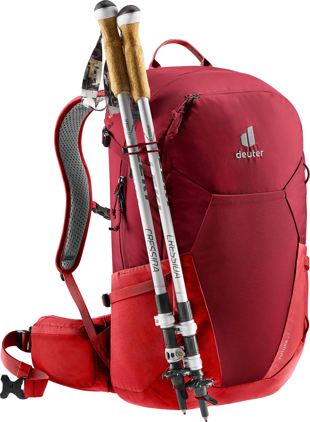 Deuter Futura 27 damp clothes dry quickly in the elastic front pocket.