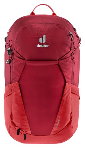 Deuter Futura 27, hip fins with zip pocket provide secure storage on trails.