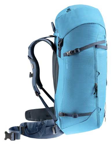 Deuter Guide 44+8 detachable hip fins for a secure fit during steep approaches.