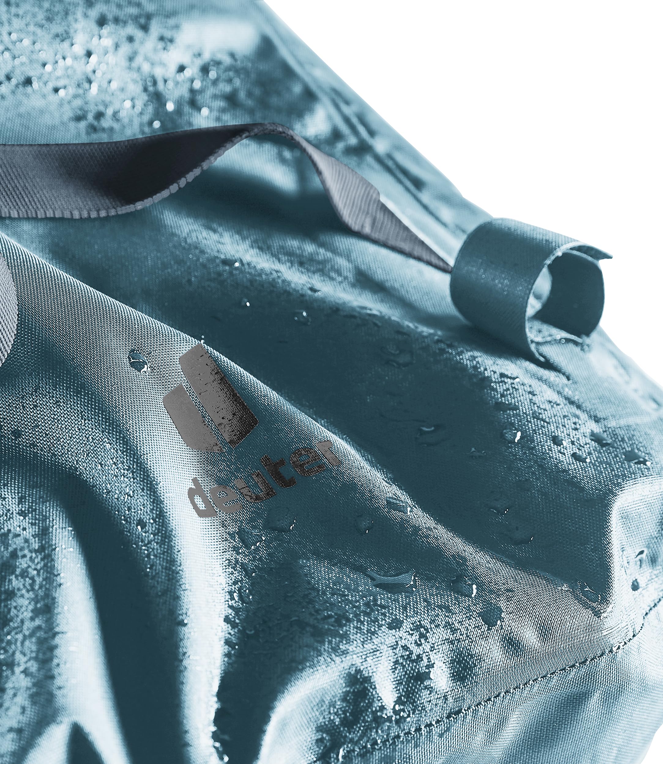 Deuter Minimalistic Atlantic ergonomic shoulder straps reduce fatigue on rides.