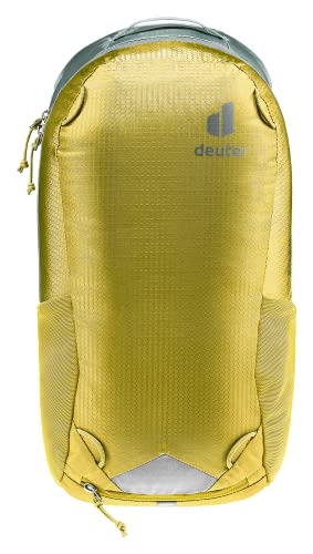 Padded shoulder straps of Deuter Modern 12L for long rides