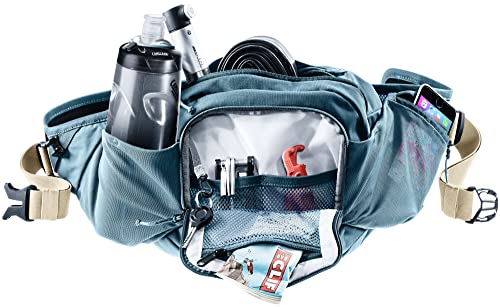 Deuter Pulse Pro 5 W waist belt pockets for quick access on the trail.