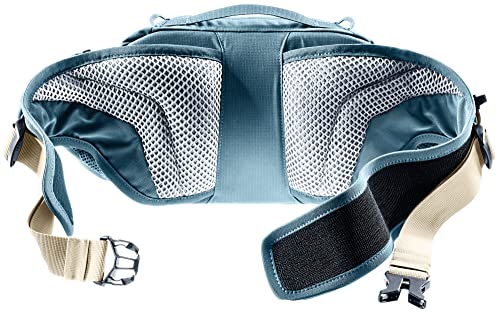 Deuter Pulse Pro 5 W main zip compartment secures gear.