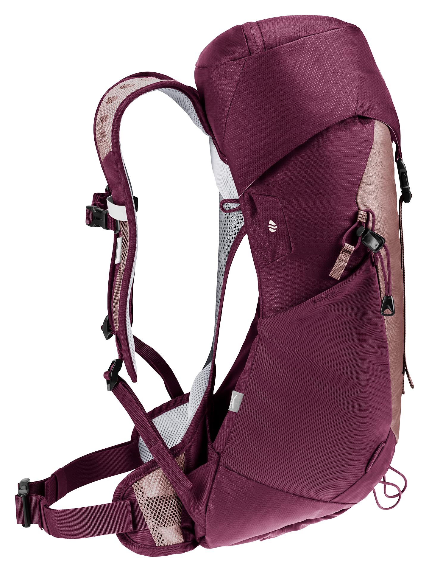 Slim-line shoulder straps provide snug fit on narrow frames.