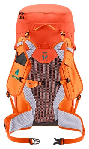 Deuter Speed Lite 28 SL adjustable sternum belt for secure fit.