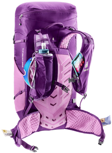 Deuter Speed Lite 28L SL backpack adjustable sternum strap for secure fit.