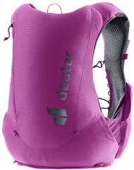 Deuter Traick 5 SL vest with adjustable carrying system for personalized comfort on trails.