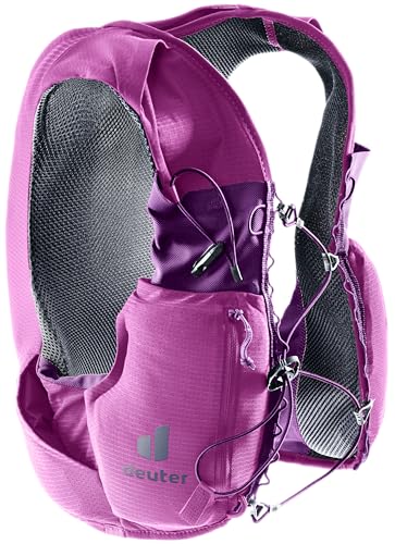 Deuter Traick 5 SL vest hydration compartment fits up to 2 liters.