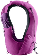 Deuter Traick 5 SL vest shoulder zip pockets for small essentials.