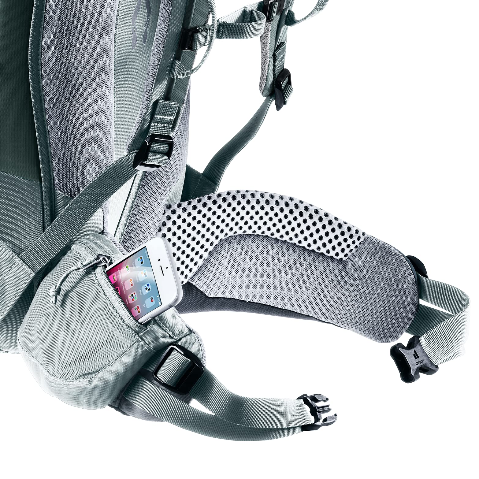 Recycled materials and ClimatePartner certification on Deuter Trail 28L SL