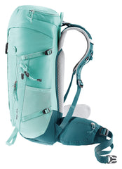 Deuter Trail 28L SL hip fin close-up demonstrating ergonomic support