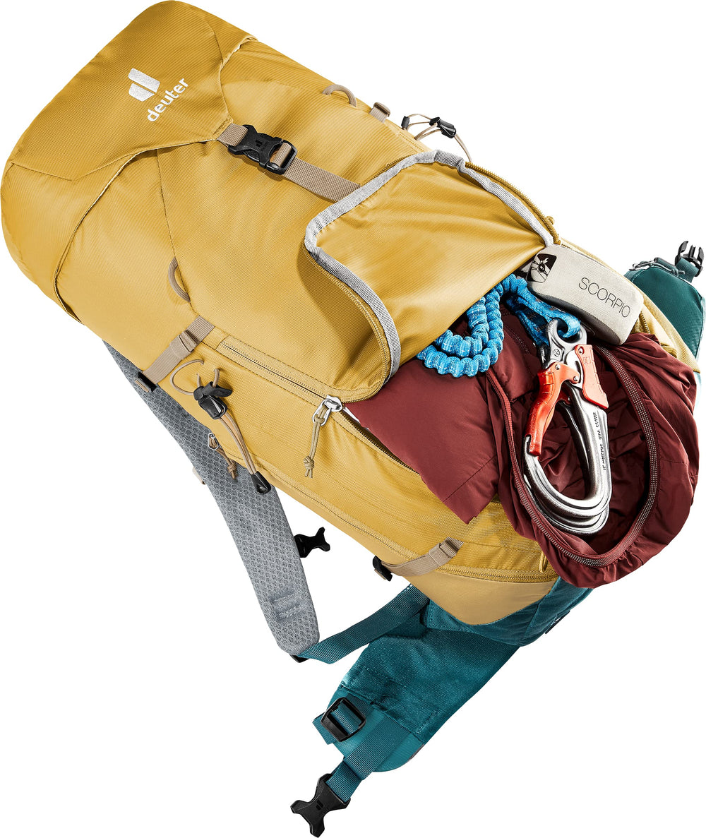 Deuter Trail 30L lightweight pack with compact dimensions