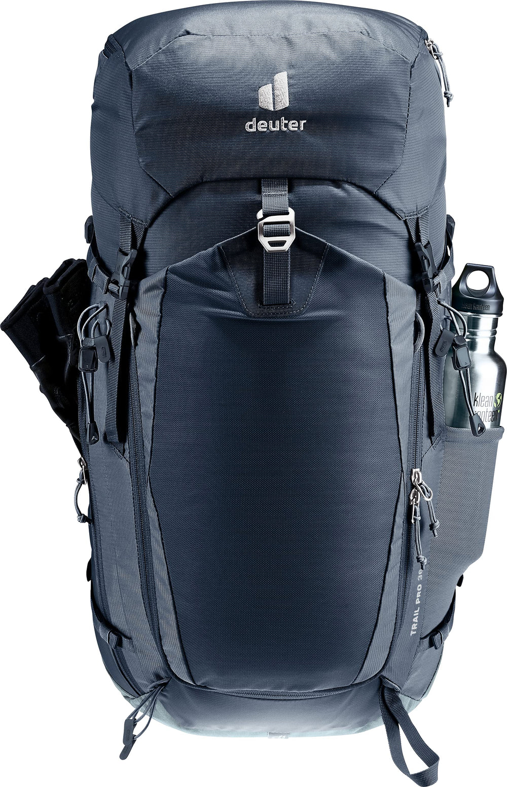 Detachable rain cover stored in external pocket of the Trail Pro 36