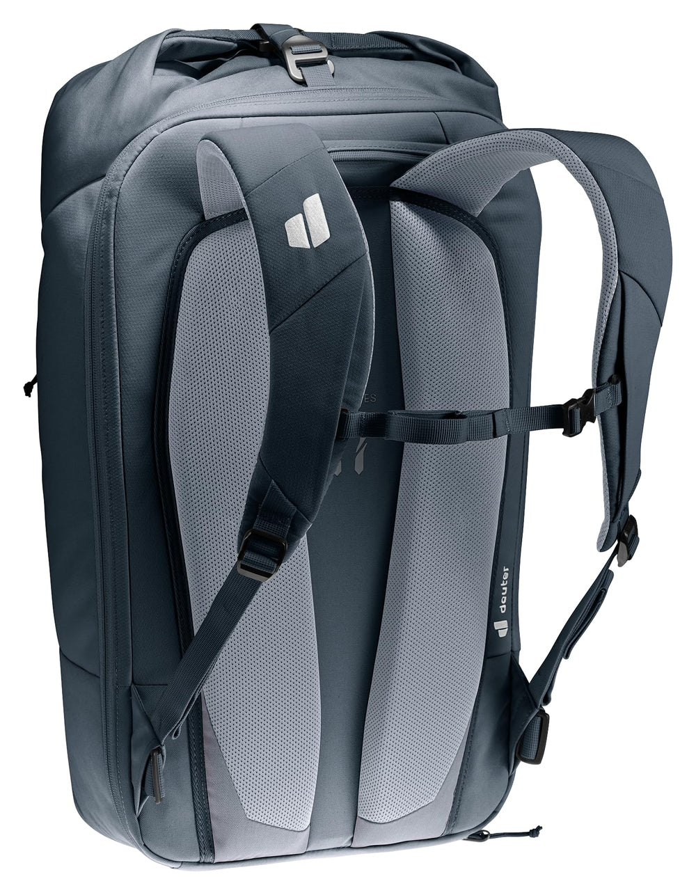 Deuter Utilion 30L adjustable shoulder straps and sternum strap