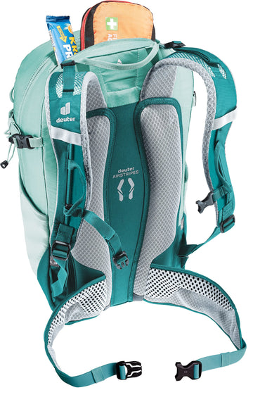 Deuter Women's Trail 23L SL detachable rain cover for weather protection.