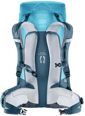 Deuter Women’s Trail 28 SL hip fins with pockets enable quick gear access.