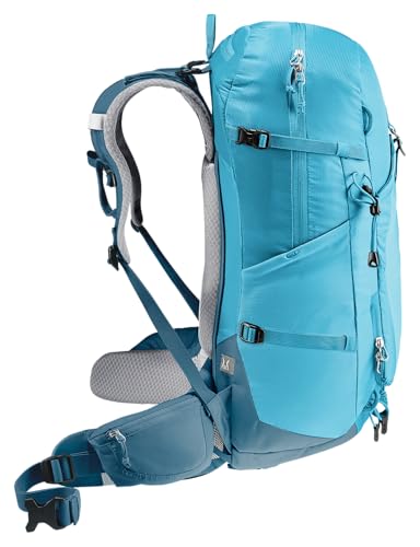Deuter Trail Pro 31 SL shoulder straps with carabiner attachments.