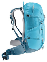 Deuter Trail Pro 31 SL shoulder straps with carabiner attachments.