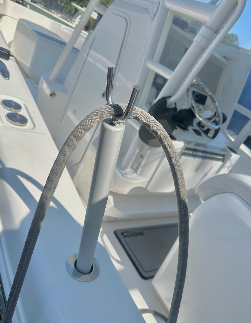 Dev Fishing All-Metal Construction delivers rugged reliability in rough water