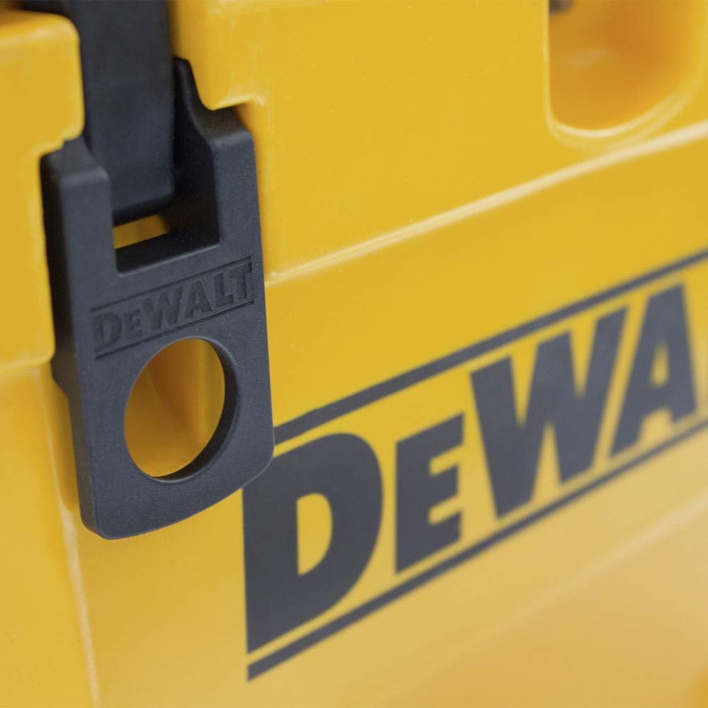 DEWALT DXC10QT ice-pack-storage panel demonstrates convenient cooling accessories