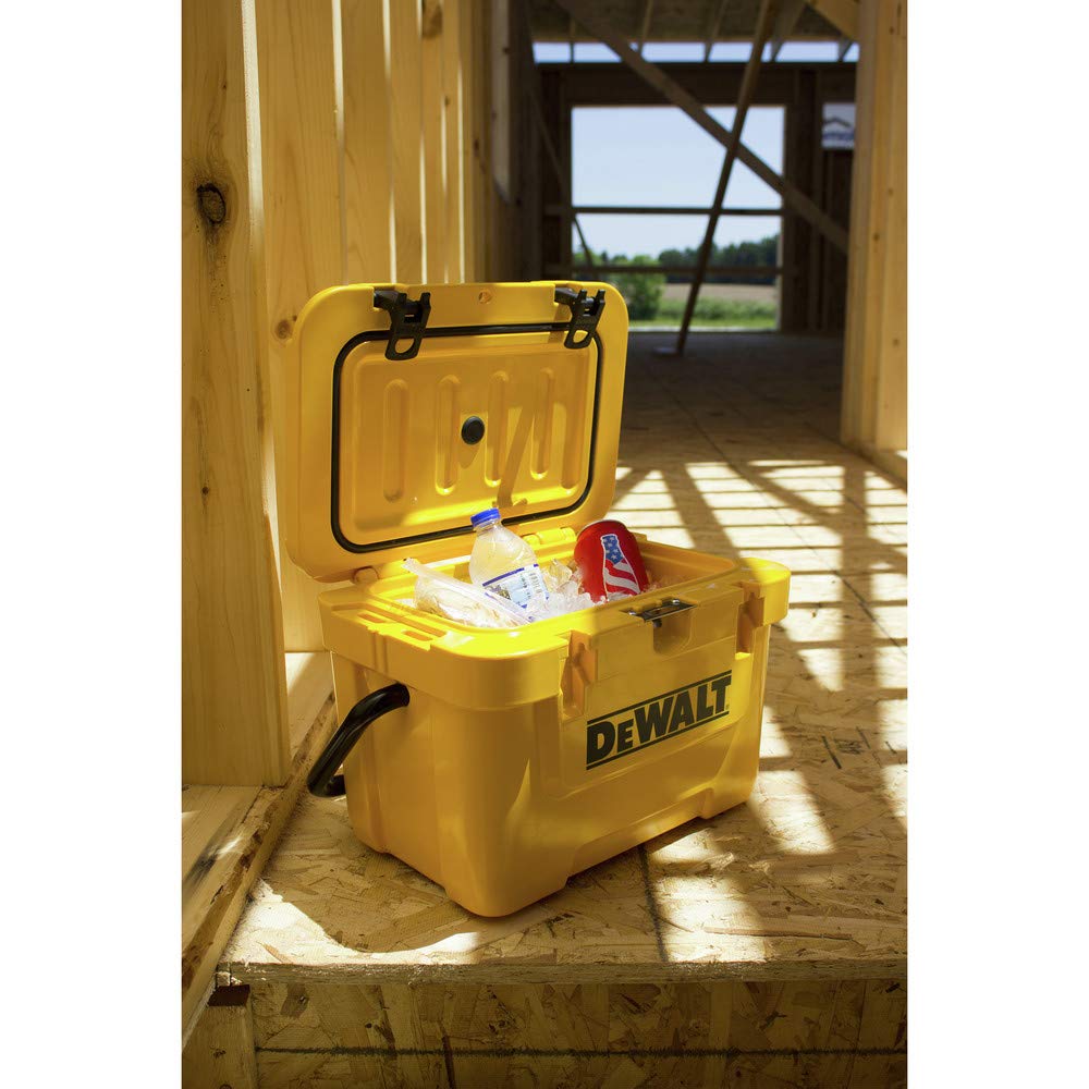 DEWALT DXC10QT lid-open view highlights easy access to cold lunches on site
