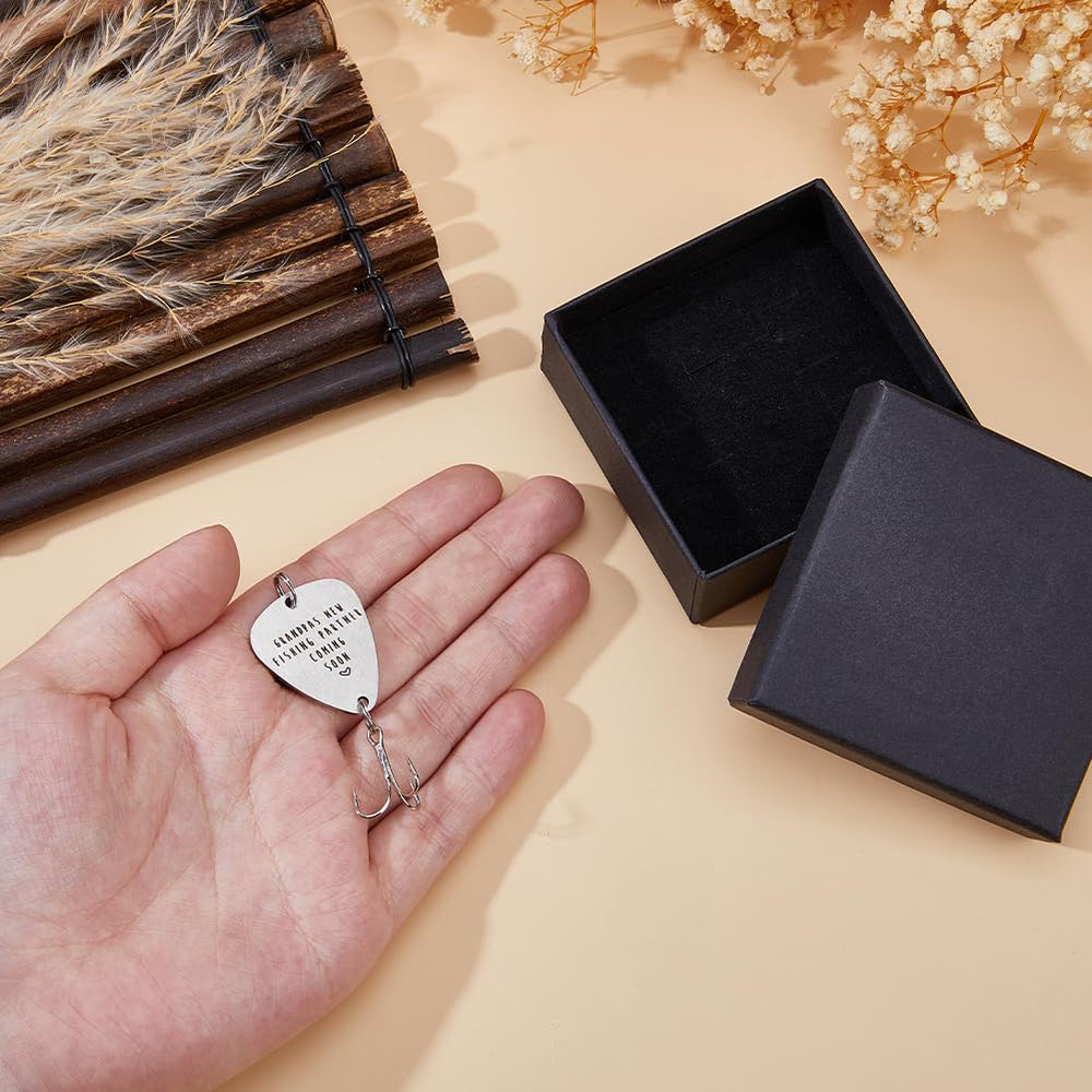 DICOSMETIC glossy black gift box presentation enhances the pregnancy reveal moment.