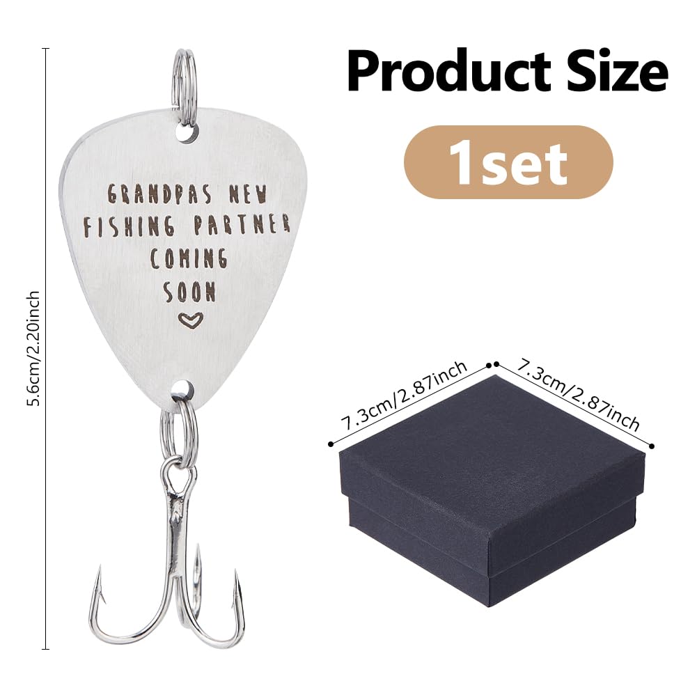 DICOSMETIC heart-shaped stainless steel fishhook close-up, showcasing durable, premium craftsmanship.