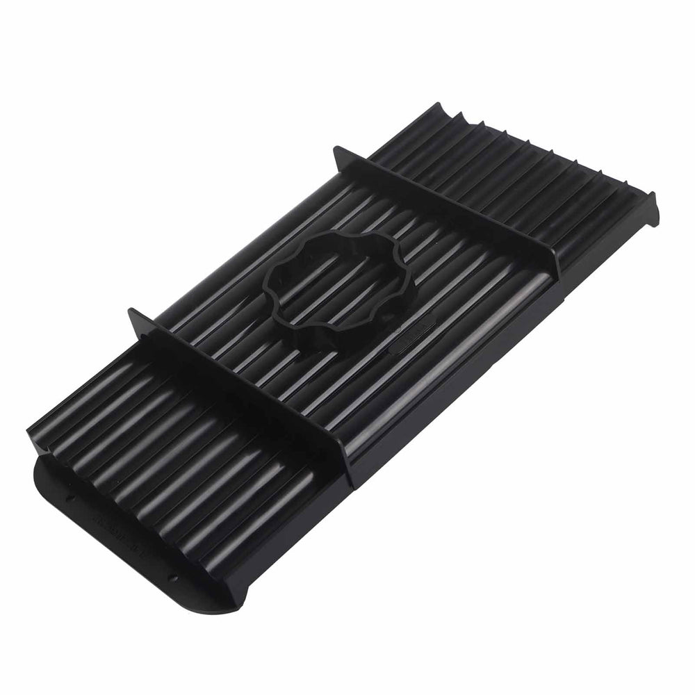 Dilwe Bait Rolling Plate portable design enables quick bait preparation.