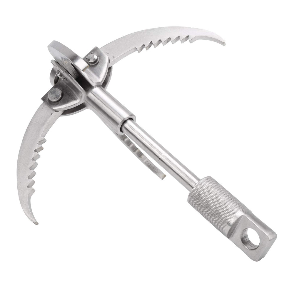 Dilwe outdoor survival grappling hook in action during an adventure.