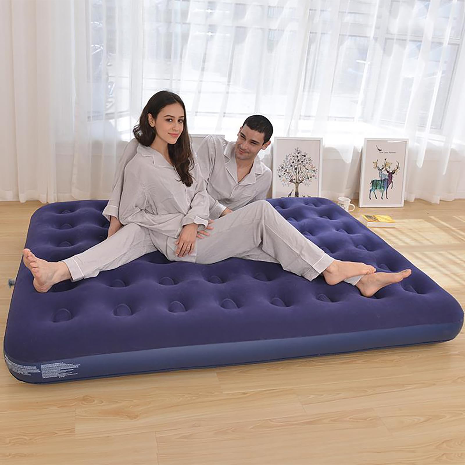 DIMAR GARDEN inflatable bed suitable for both indoors and outdoors.