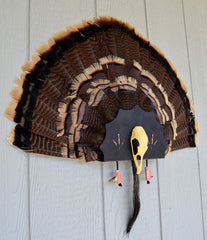 Do All Outdoors Life-size removable 3D skull enhances realism when showing fan, beard, and spurs.