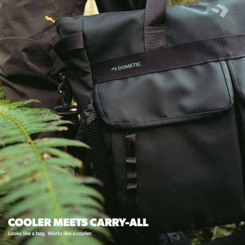 Dometic Unrestricted Tote XL Cooler slate-grey interior lining highlights leakproof design.