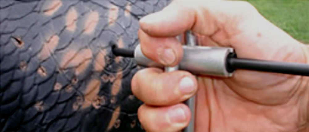 Double D’s Magnum Grip fits in a quiver for easy transport.
