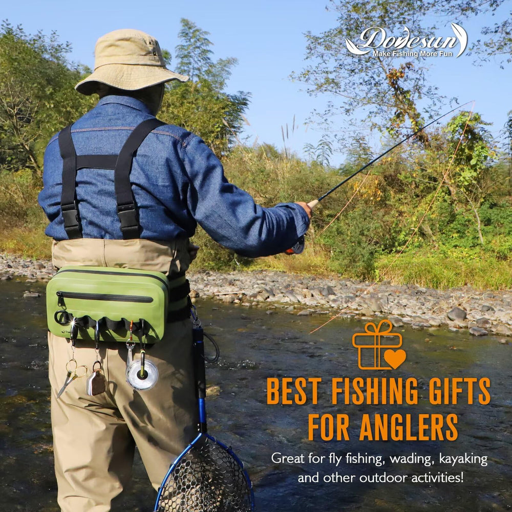 Front small pocket is water-resistant for quick access