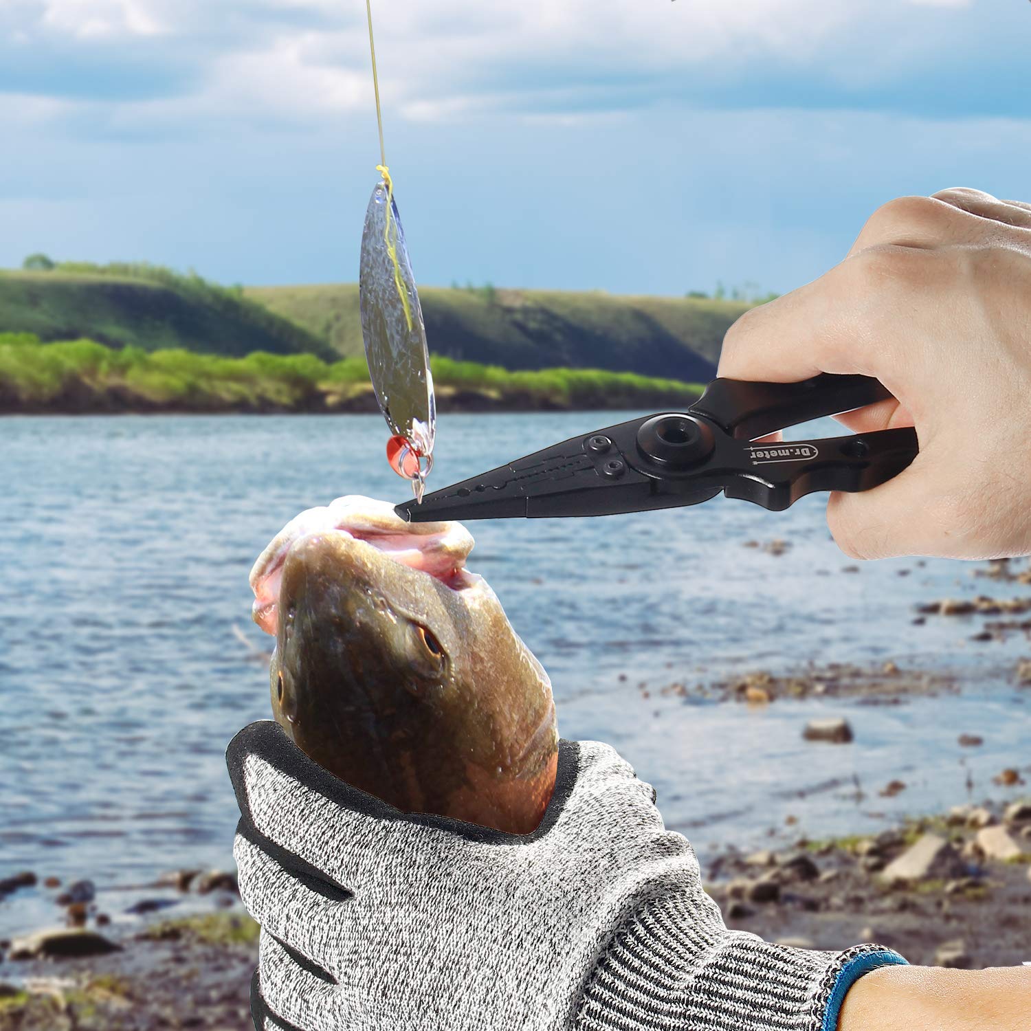 Nylon sheath for safe storage of fishing tools