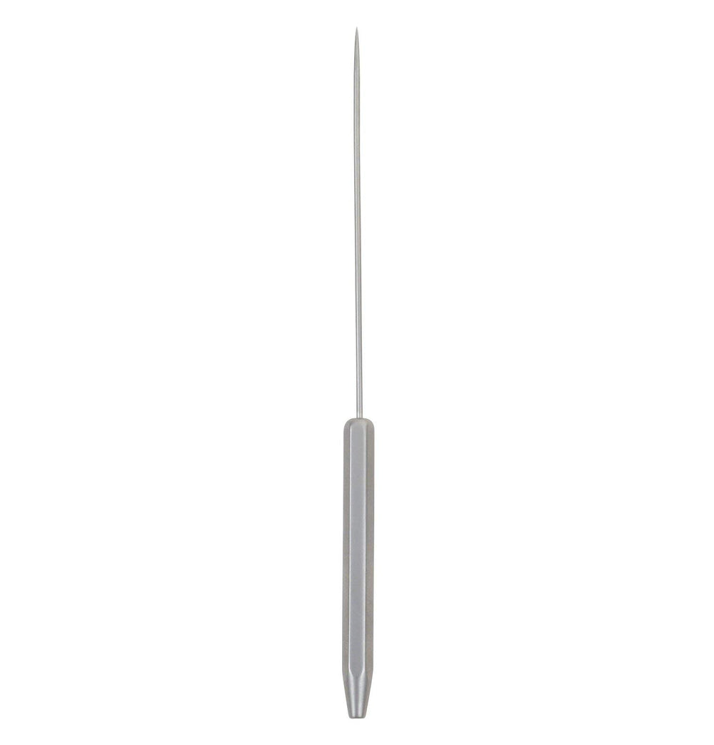 Dr. Slick Bodkin Stainless Steel focused on half hitch use to finish patterns