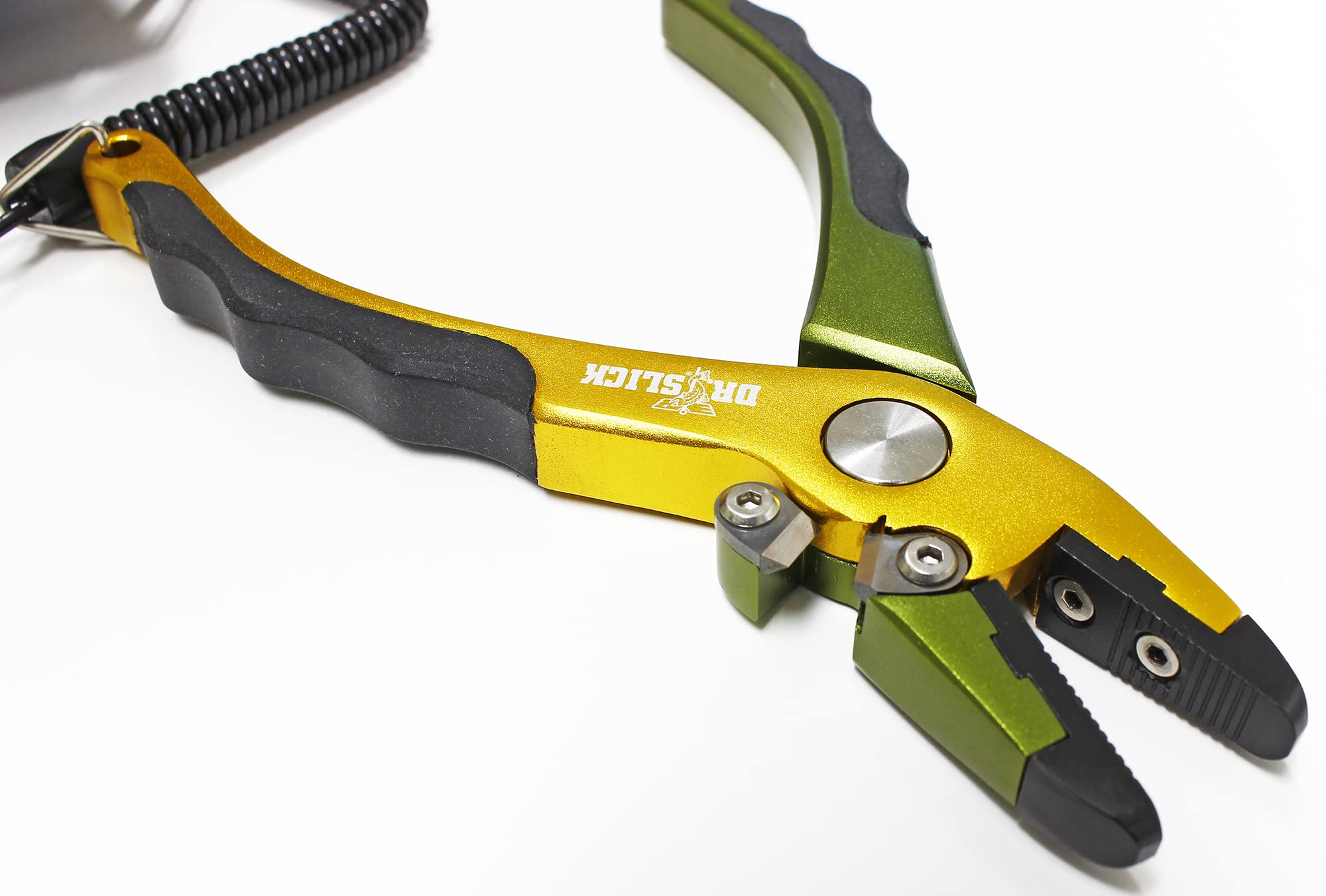 Dr Slick Typhoon in-hand use demonstrates secure grip and precision