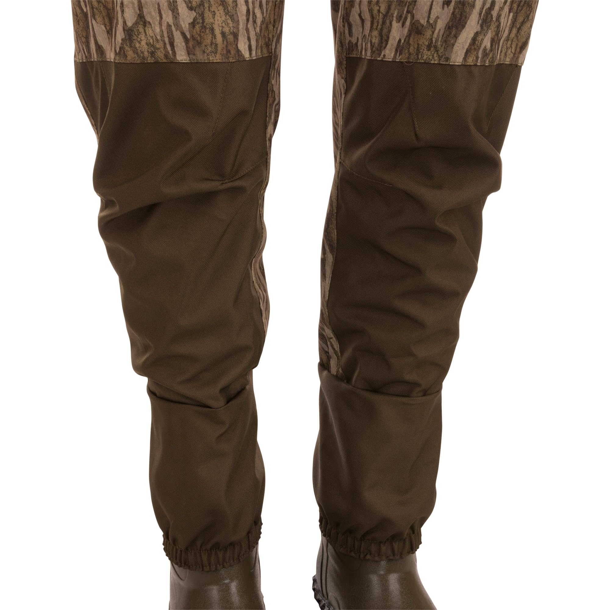 Close-up of the insulated 800g rubber boot for warmth and grip