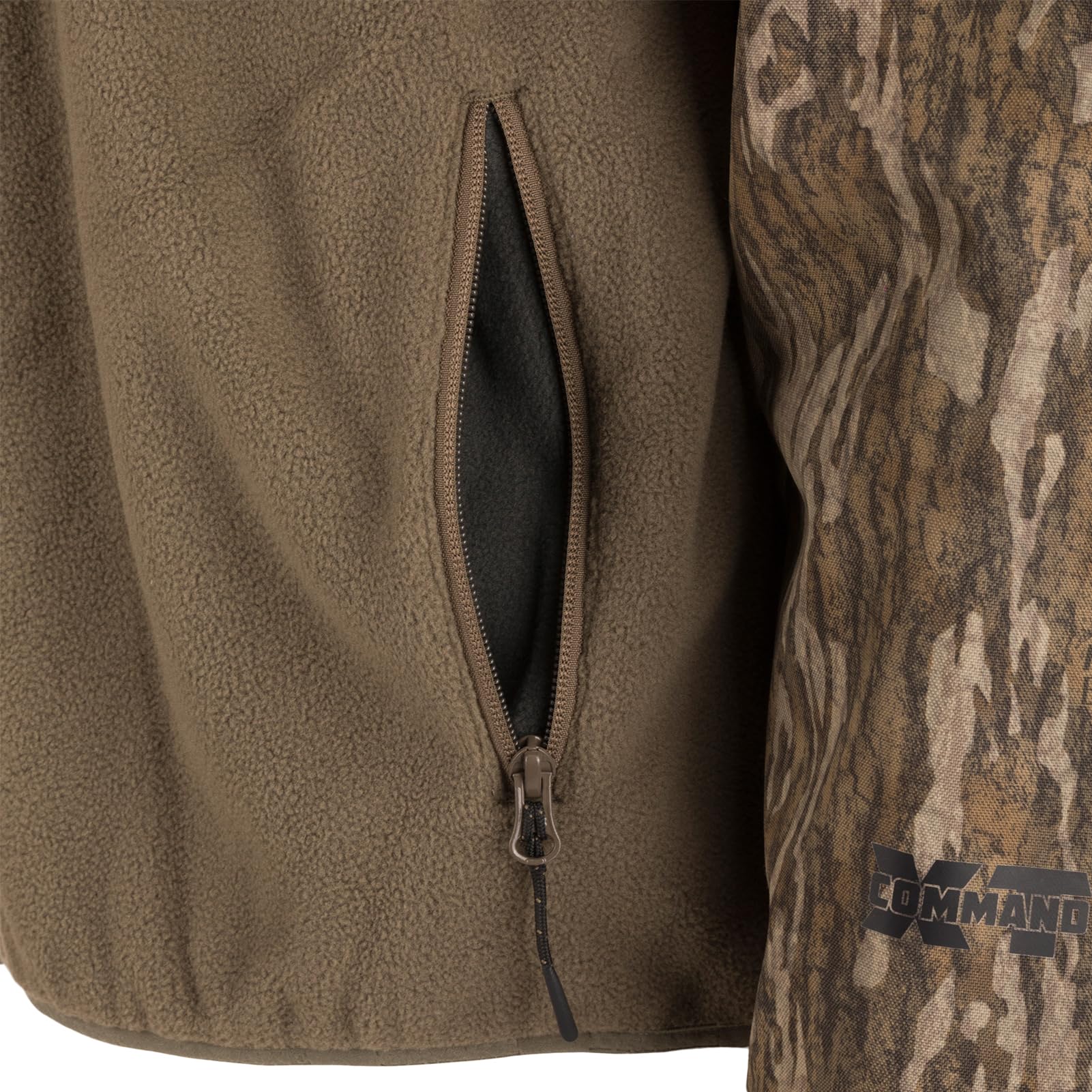 Drake Waterfowl CommandXT Eqwader jacket features a secure YKK zipper for reliable closure.