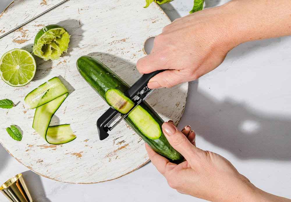 Dreamfarm Sharple vertical speed-peeler pictured from above demonstrates efficient peeling.