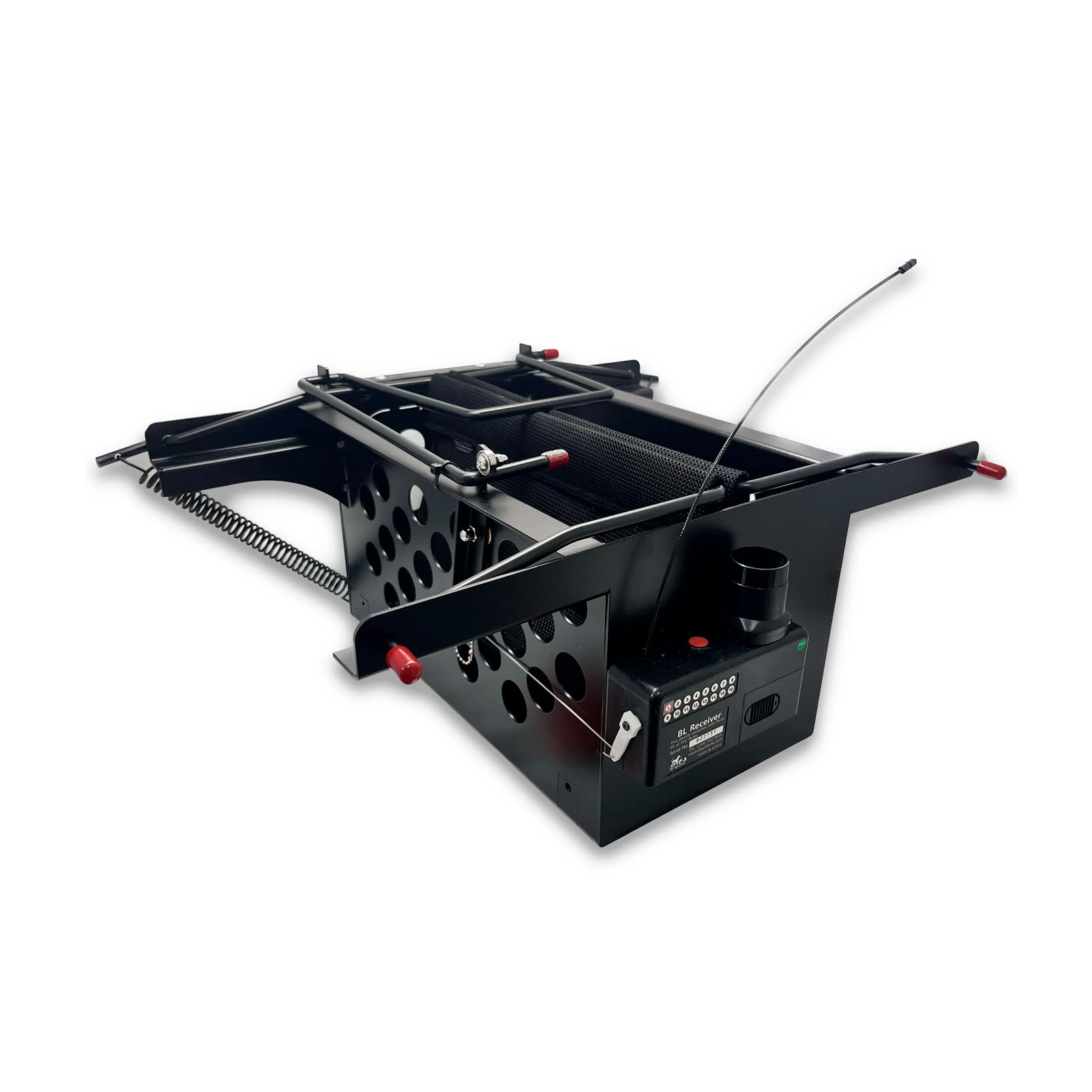 DT Systems 700-Series quiet-release minimizes dog distraction during training.