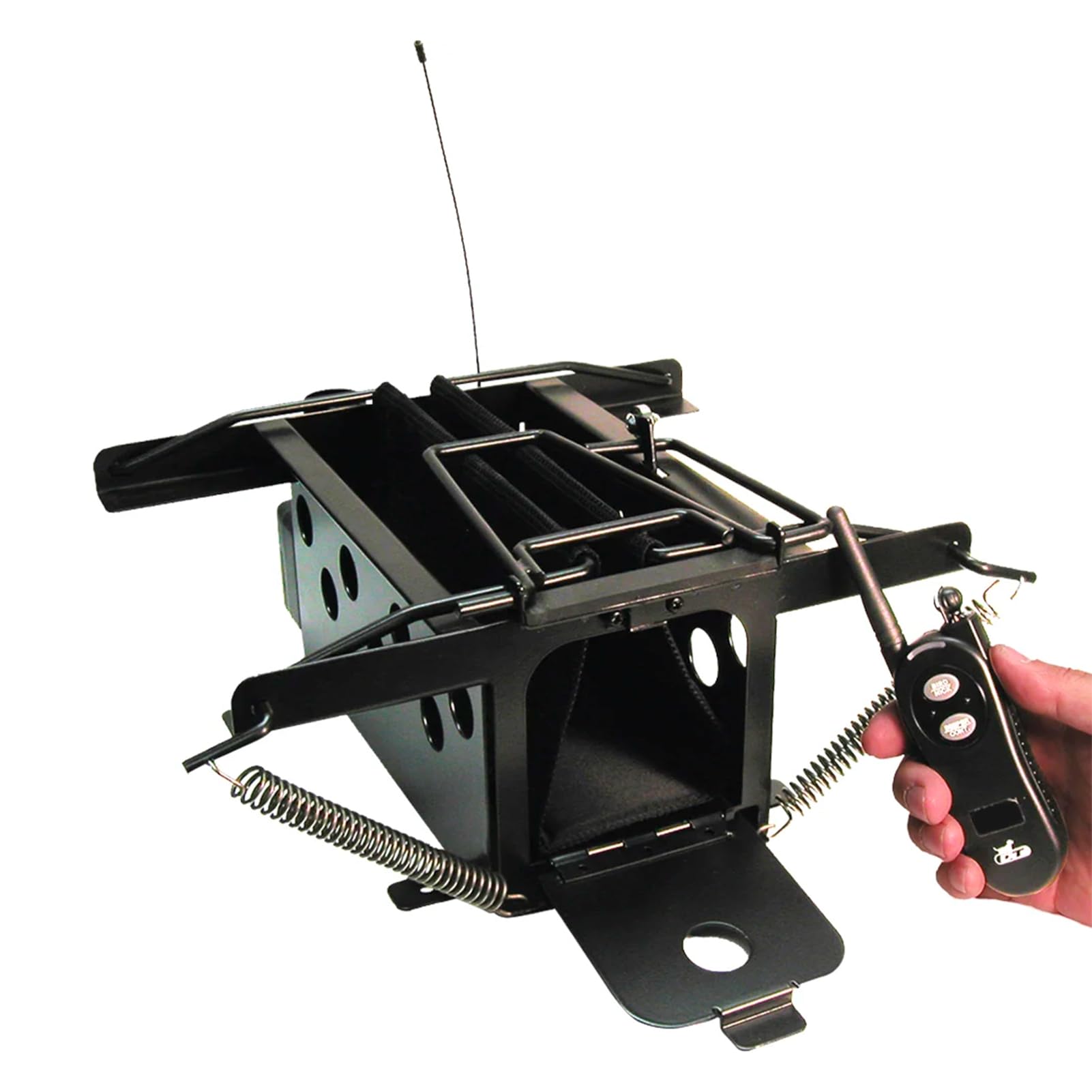 DT Systems 700 Series quiet-release mechanism reduces dog distraction.