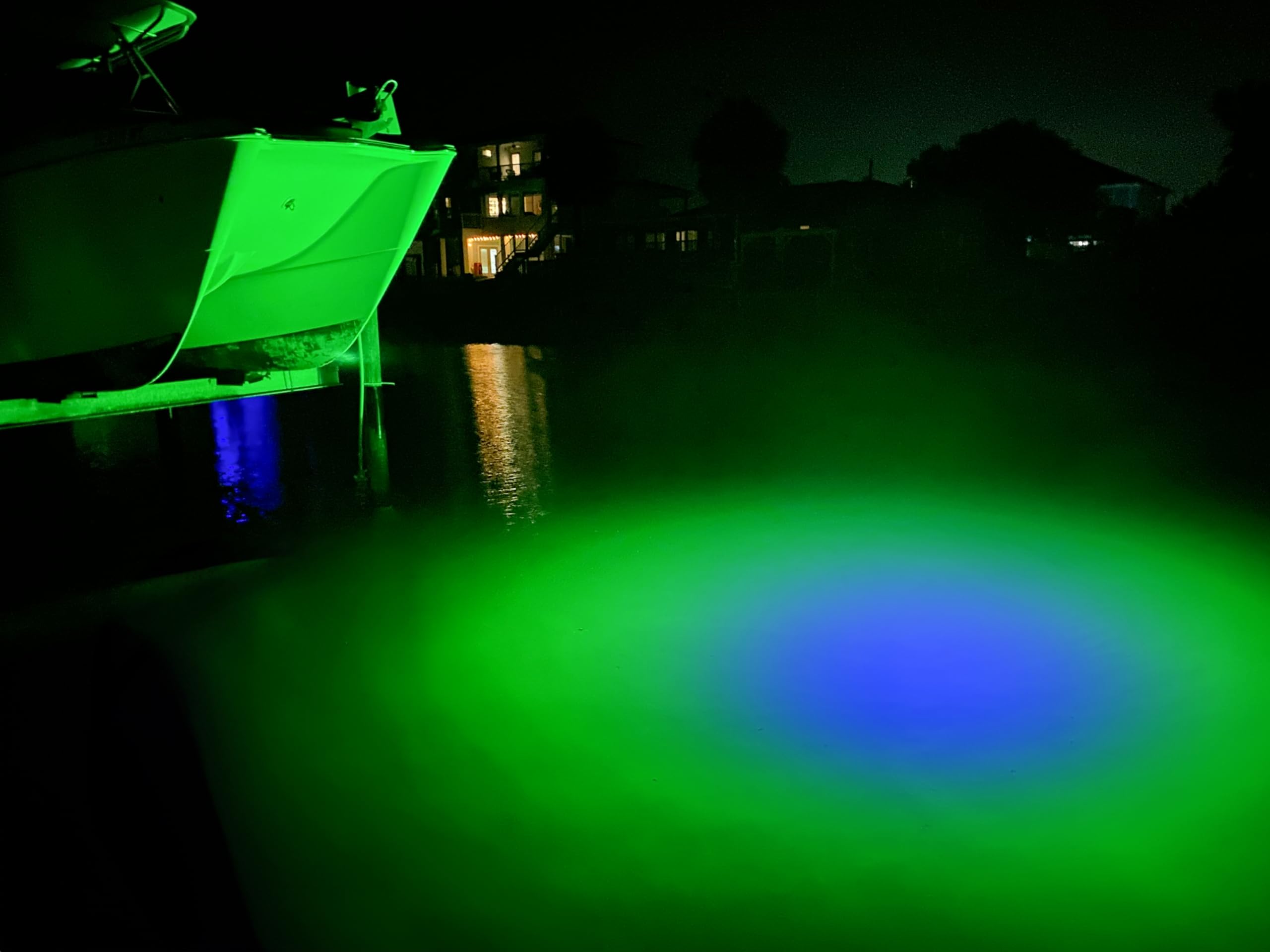 Dual color feature in Mega-Watt Iris creates center beam and perimeter highlight