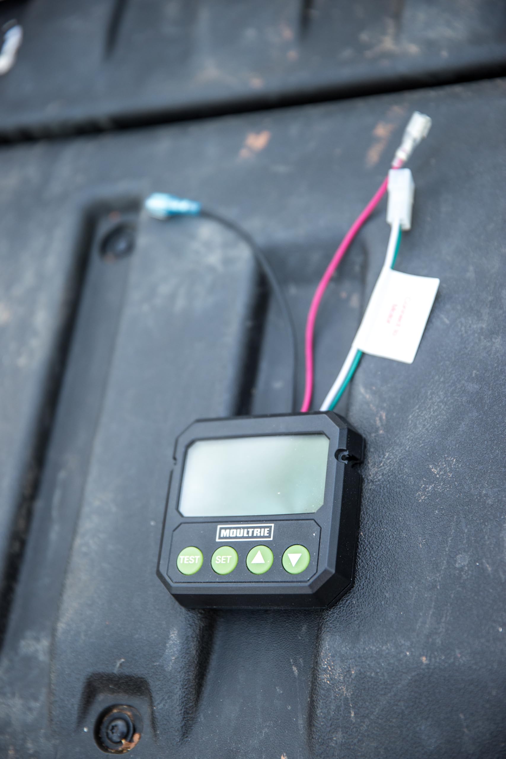 Timer showing dual power compatibility with 6V and 12V batteries